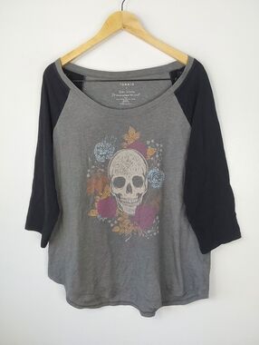 Torrid Floral Skull Graphic Scoop Neck 3/4 Sleeve Raglan T-shirt